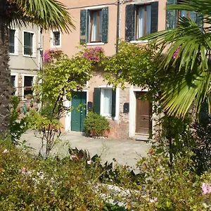  Apartament Sestiere Dorsoduro, A Due Passi Da Zattere