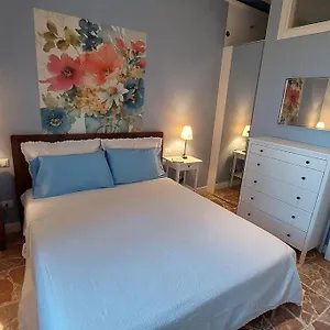 - Lì De Là Tra I Fiori Appartamento