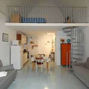  Apartament House Sasanelli Włochy